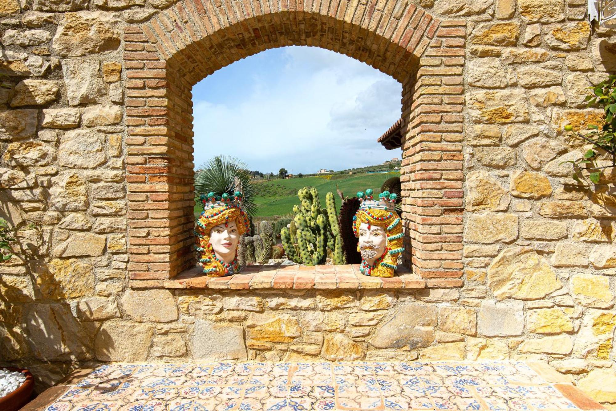 Hostal Garden Cactus Villaggio Mosè Exterior foto
